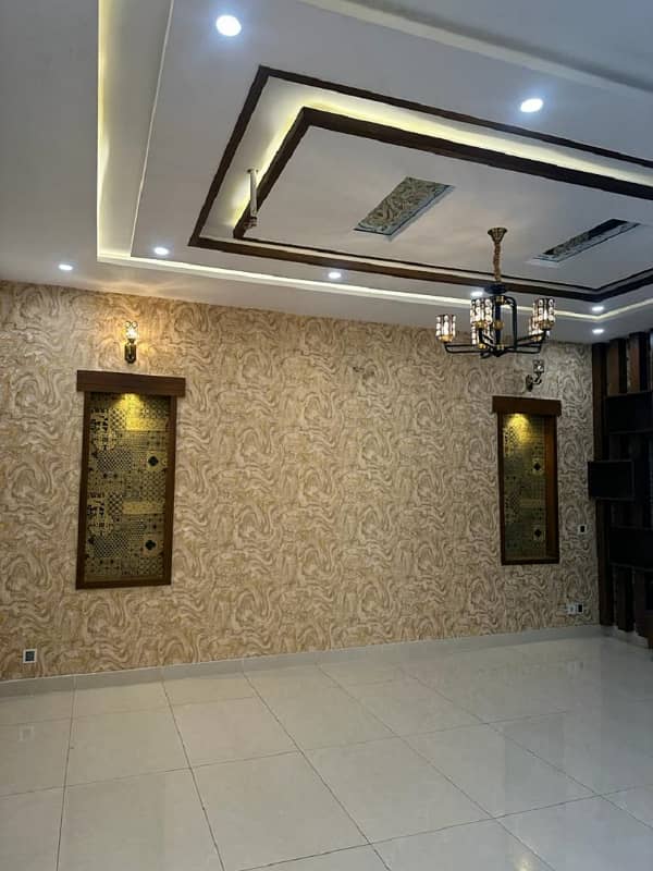 10 Marla House For Sale In Jasmine Block Bahria Town Lahore 2