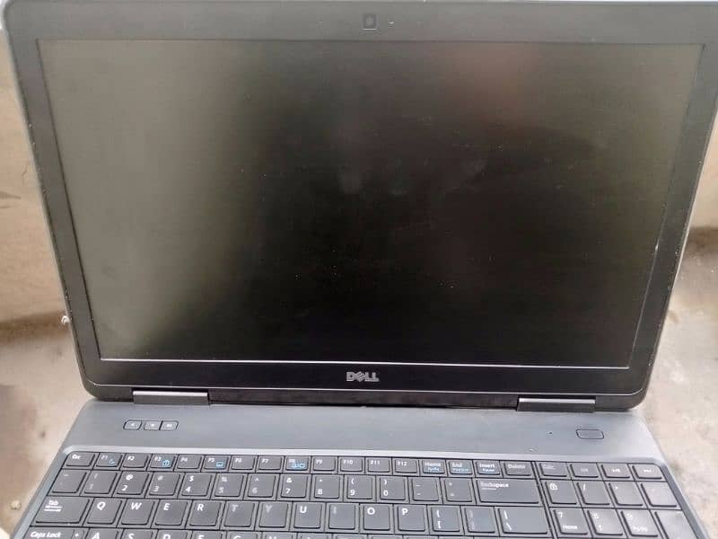 dell6540 i3 4 generation 8 gb ram 500hhd 1