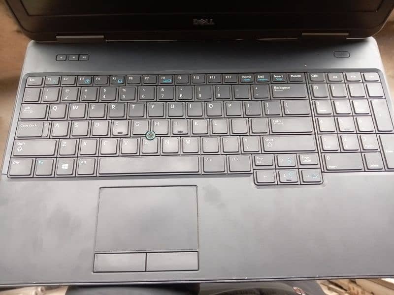 dell6540 i3 4 generation 8 gb ram 500hhd 2