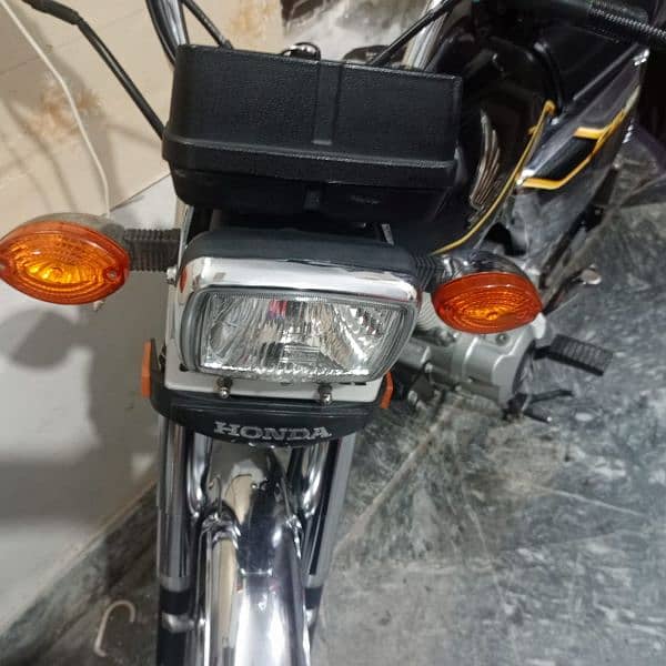 Honda CG 125cc Special edition 1