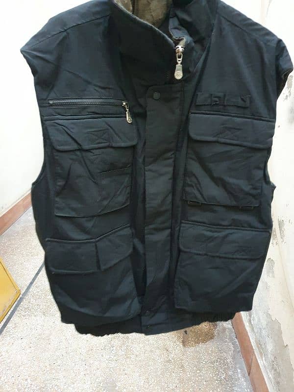 Black sleeveless jacket for sale 4