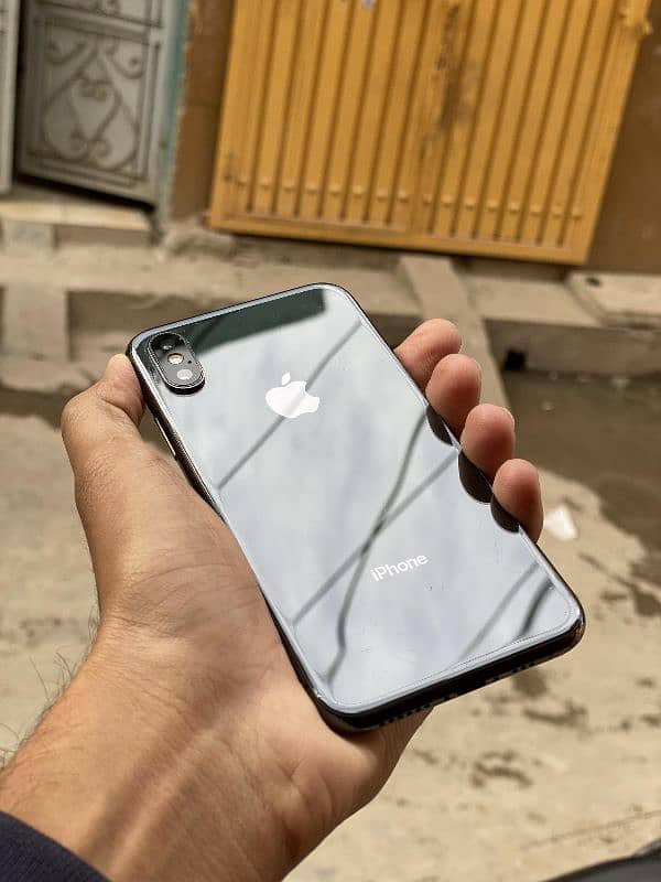 iphone Xs 64 GB non pta factory unlock 7