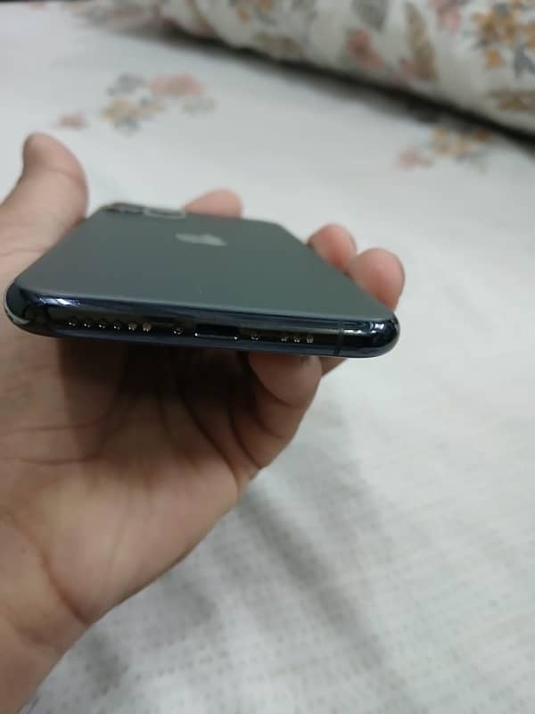 Iphone 11pro 64gb factory Unlock 4