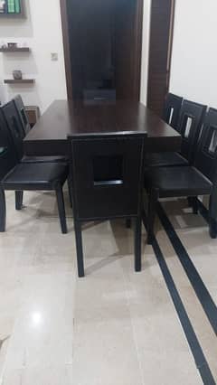 8 seater dinning table made in Malaysian with pure wood