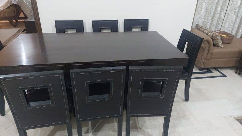 8 seater dinning table made in Malaysia with pure wood 2