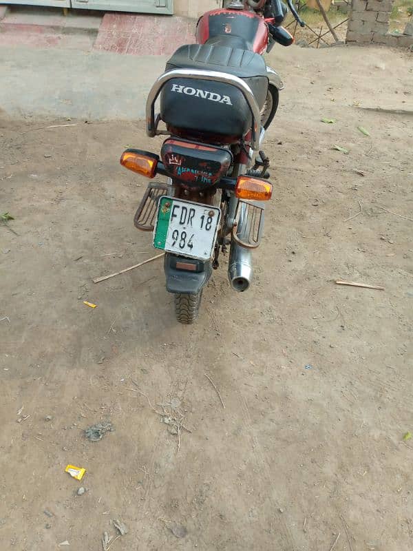 Honda CD 70cc 3