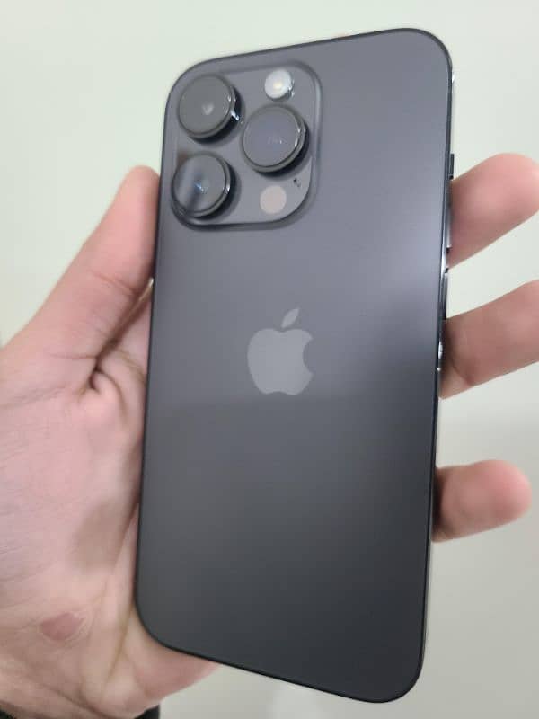 iphone 14 pro jv 128 black  ( conatct me on 03338618255) 1