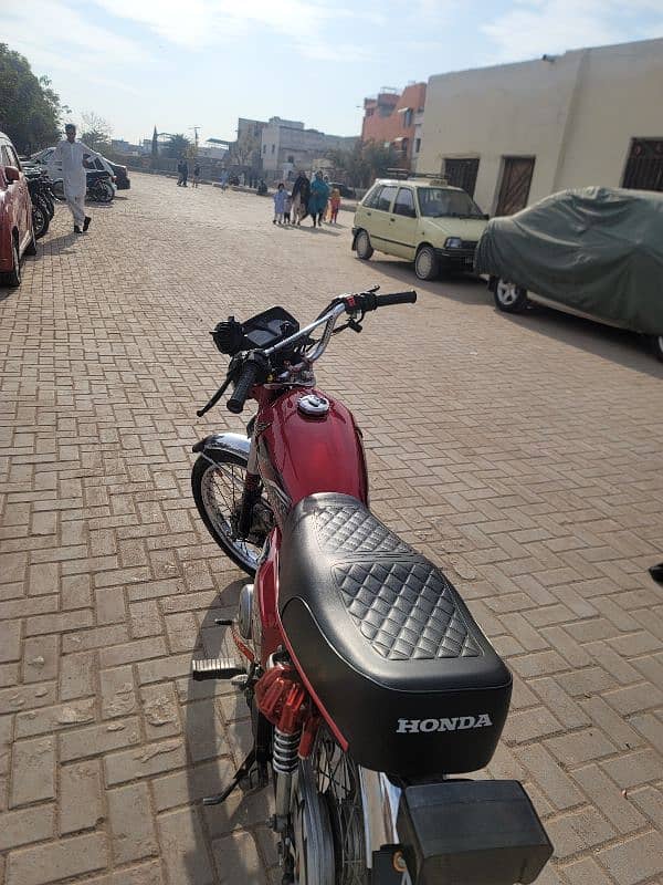 Honda 125 (2022) Model Lush Condition 1