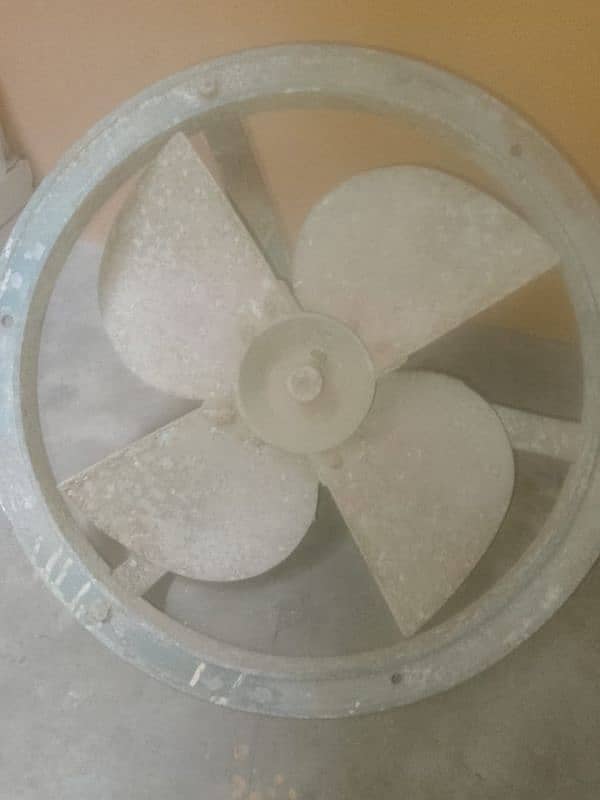 Exhaust fan for sell in 3500rs 1