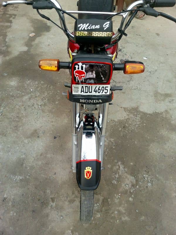 Honda CD 70 8