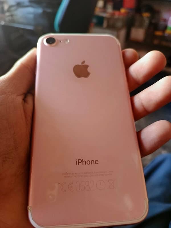 iphone 7 pta approved 10/10 condition 0