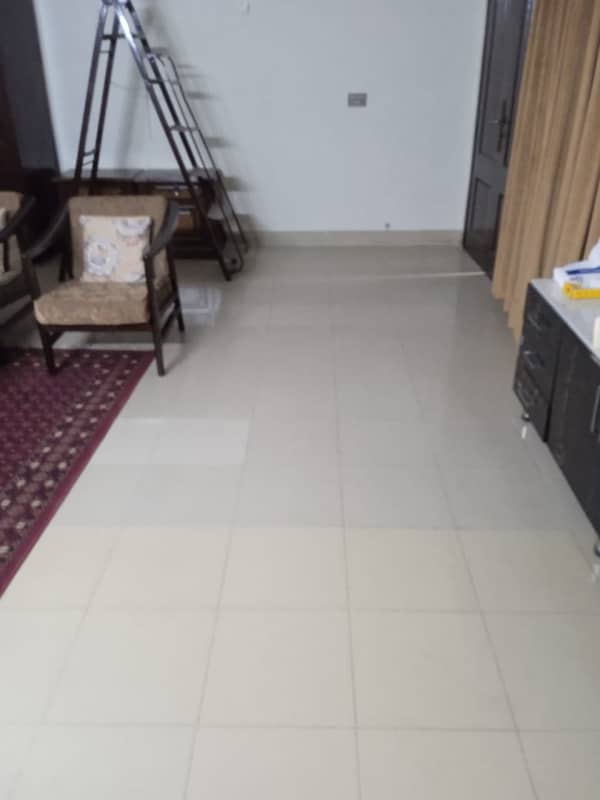 IQBAL TOWN 10 MARLA LOWER PORTION URGENT FOR RENT IN PRIME LOCATION 3