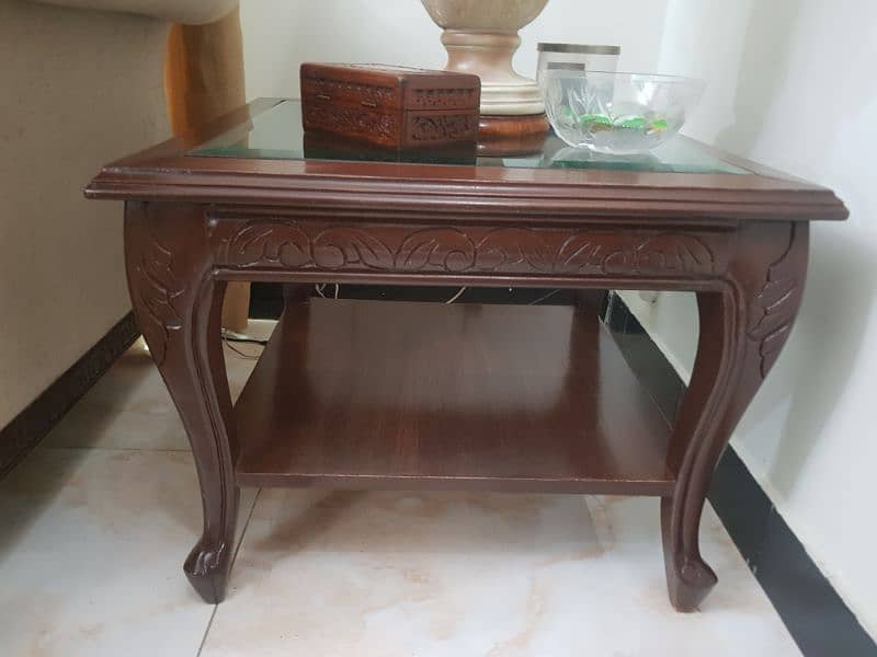 Wooden Central Tables Set 4