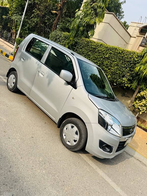 Suzuki Wagon R 2018 11