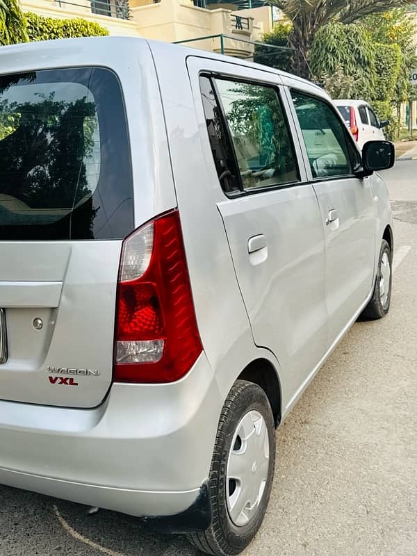 Suzuki Wagon R 2018 13