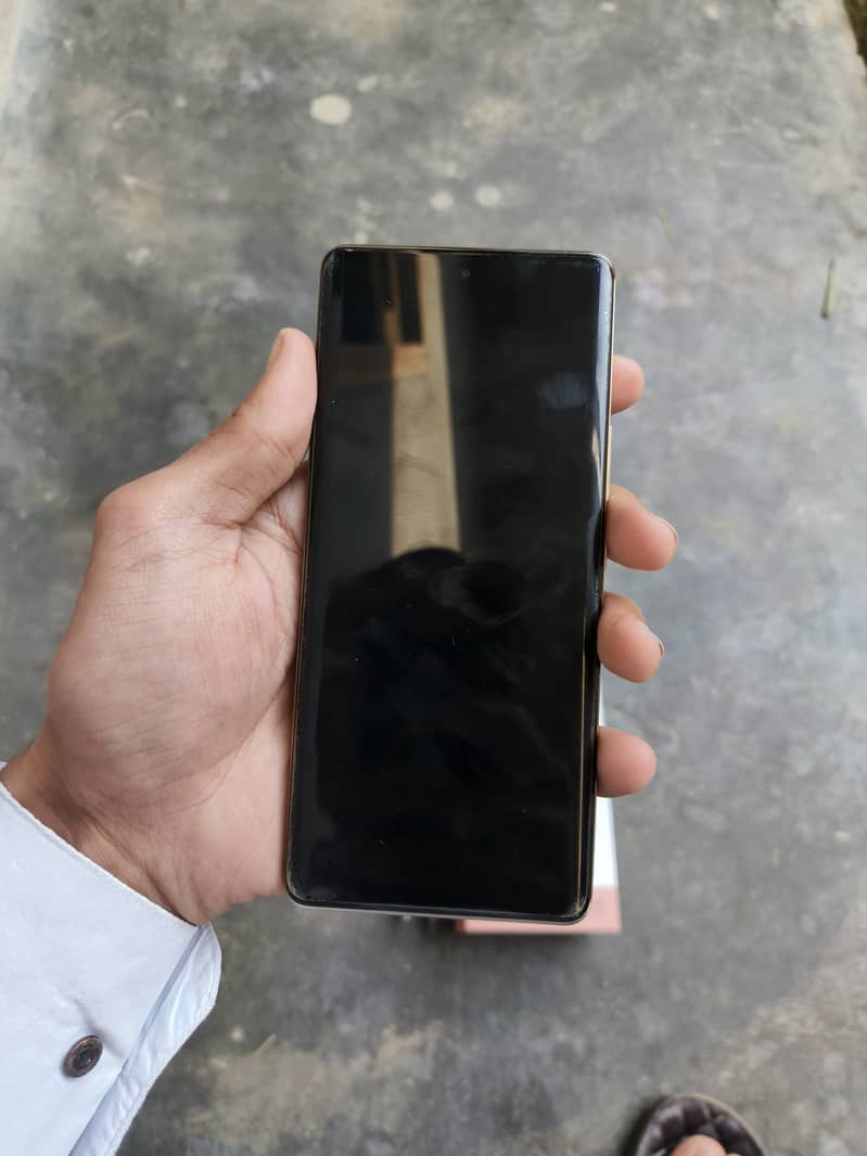 Infinix zero 30 8gb 256gb 10 by 10 condition 3