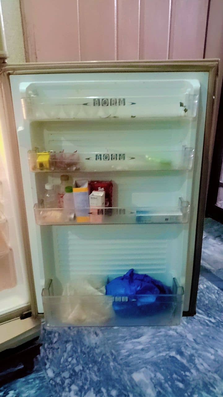 Dawlance refrigerator for sale 3