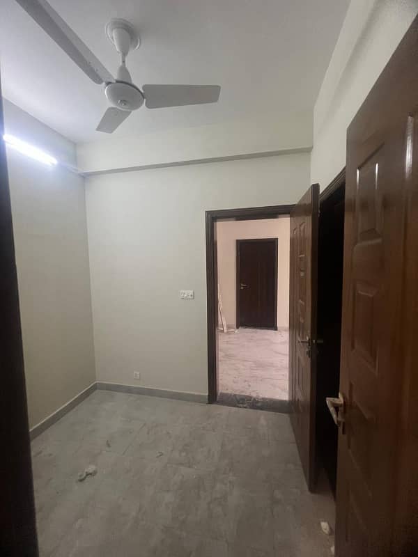 10 Marla 3 Bedrooms Flat B. New fully Tiled For Rent 4