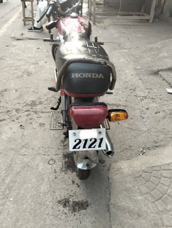 HONDA 2013 model for sell 5