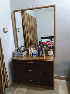 Dressing table