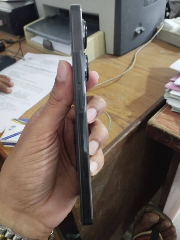 Redmi Note 13 Pro 4