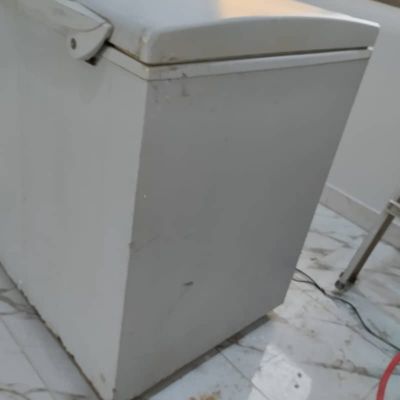 Dawlance Deep Freezer 2 Door 4