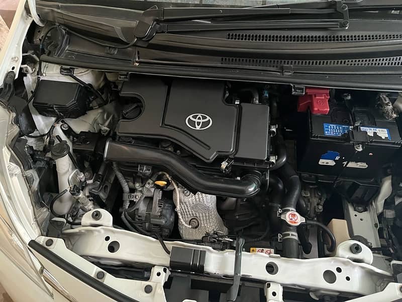 Toyota Vitz 2018 12