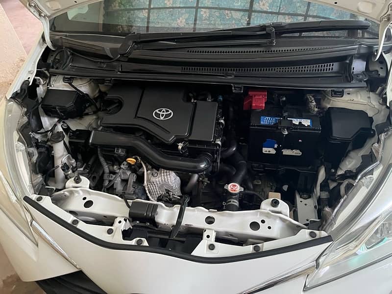 Toyota Vitz 2018 15