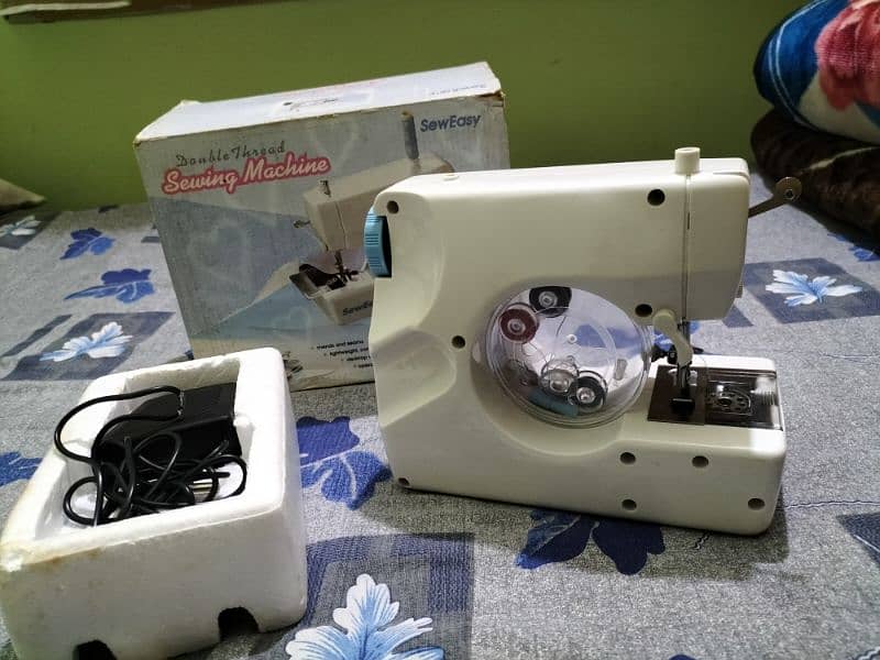 Mini sewing machine 2