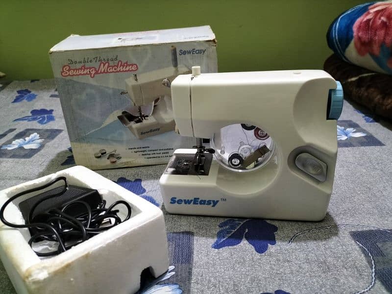 Mini sewing machine 3