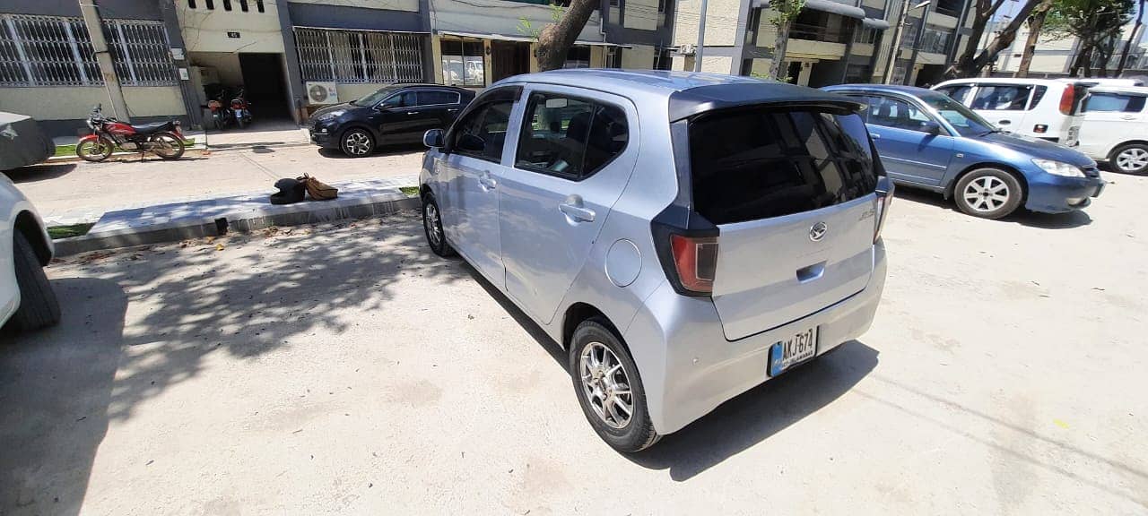 Daihatsu Mira 2017 5