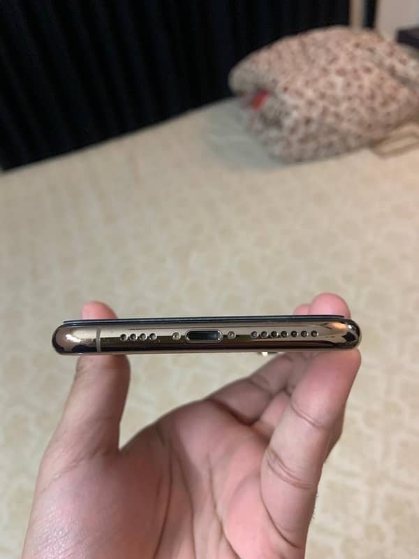 iphone xs max 64gb Pta Approved With box 6