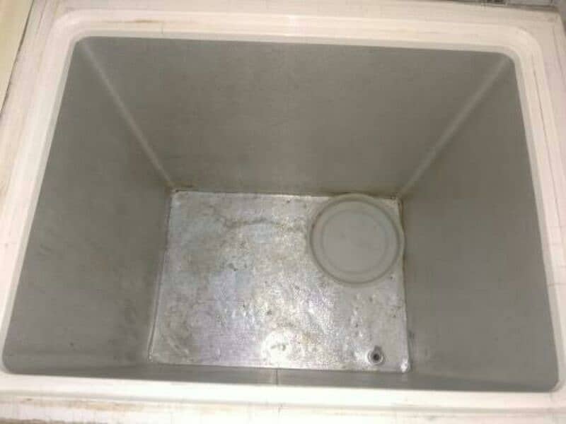 double door freezer urgent sale 0