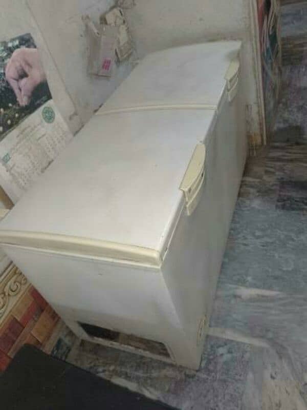 double door freezer urgent sale 2