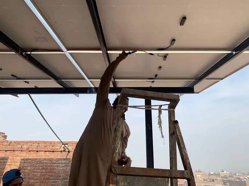 Solar System complete installation intehai Munasib Kimat Mein 4