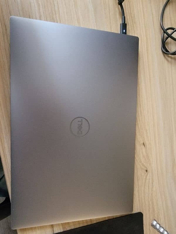 Selling my Dell Precision 5550 2