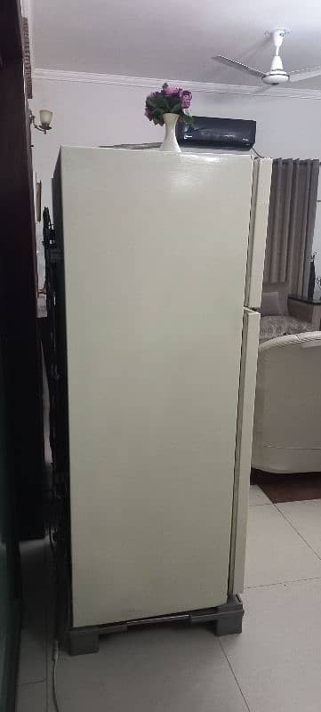 Kelvinator No Frost Refrigerator/Slightly Used Fridge 3