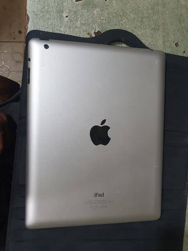 APPLE TAB 4TH GENERATION 3