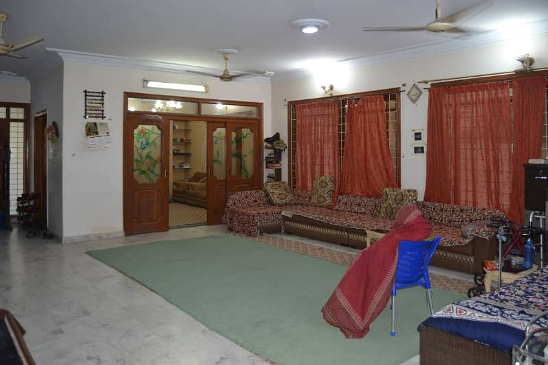 CLIFTON BLOCK 9, 570 YARDS, BUNGALOW ON SALE 0