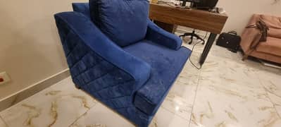 1 seater sofa like a new