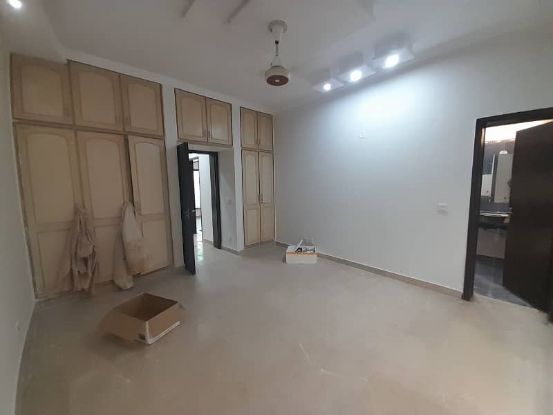 1 KANAL LAVISH LOWER PORTION FOR RENT IN DHA PHASE 1. 8