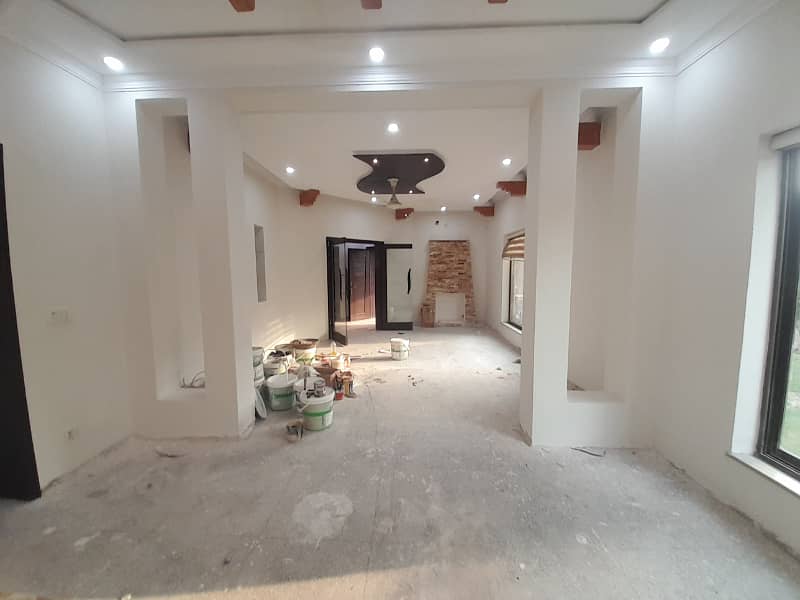 1 KANAL LAVISH LOWER PORTION FOR RENT IN DHA PHASE 1. 17