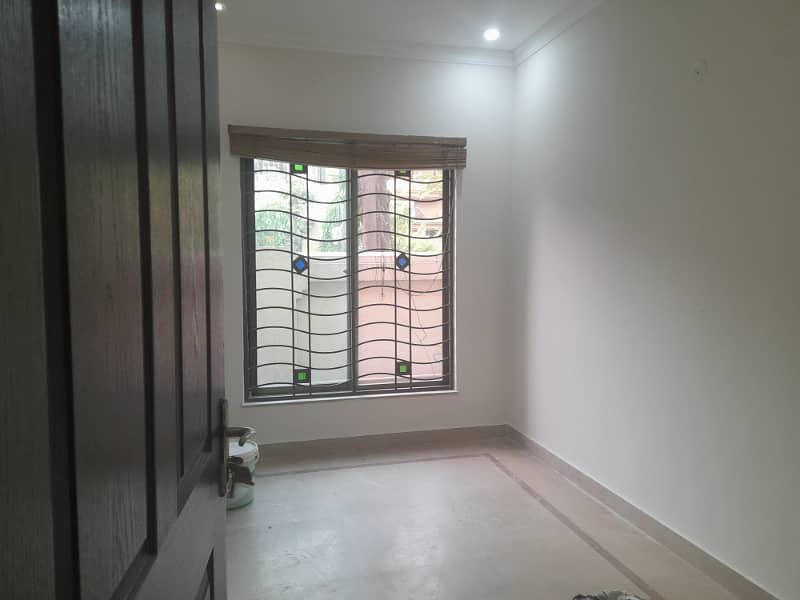 1 KANAL LAVISH LOWER PORTION FOR RENT IN DHA PHASE 1. 23