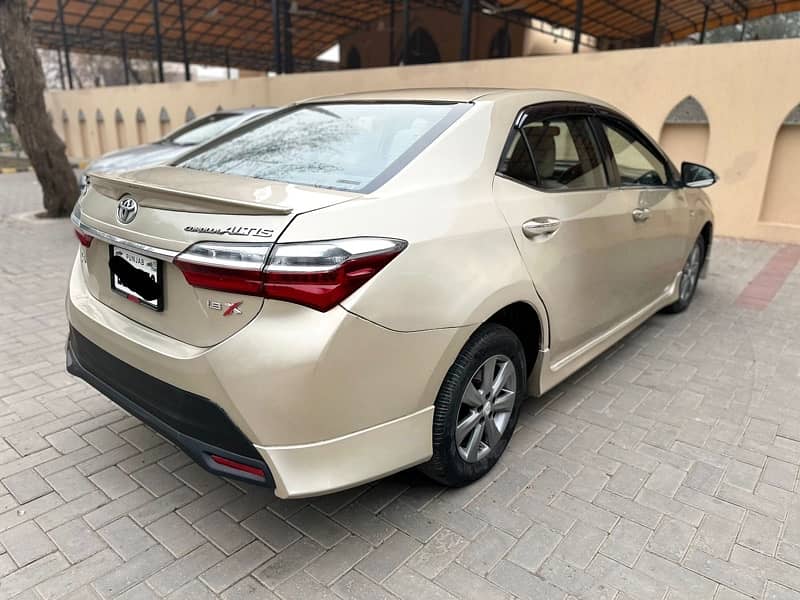 Toyota Corolla Altis 2015 4