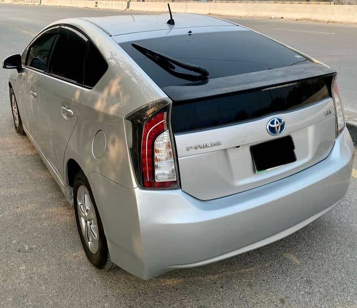 Toyota Prius 2012 5