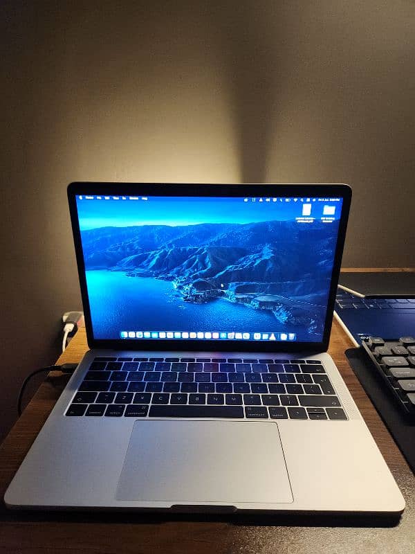 Macbook Pro 2017 - 8/128gb 0