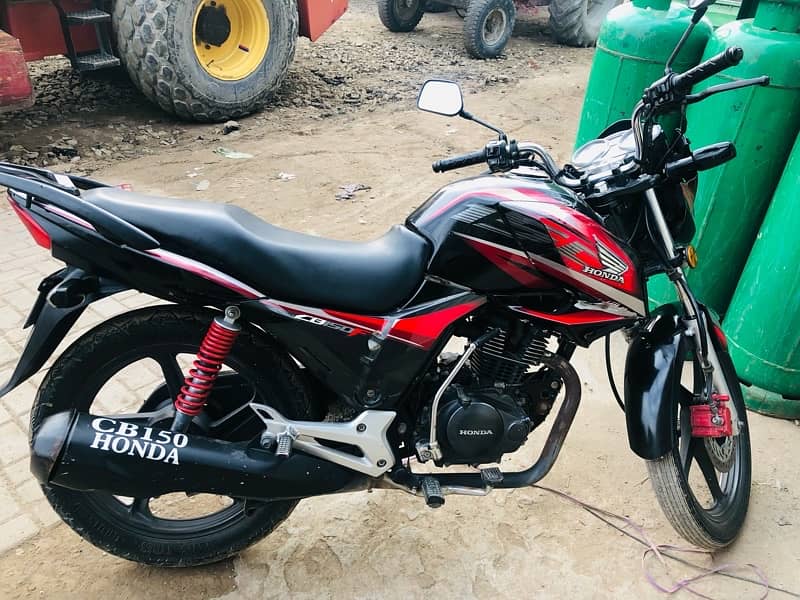 honda cb 150 2018 ka number ha likn model 2019 ha demand 2 lac 90hazar 3