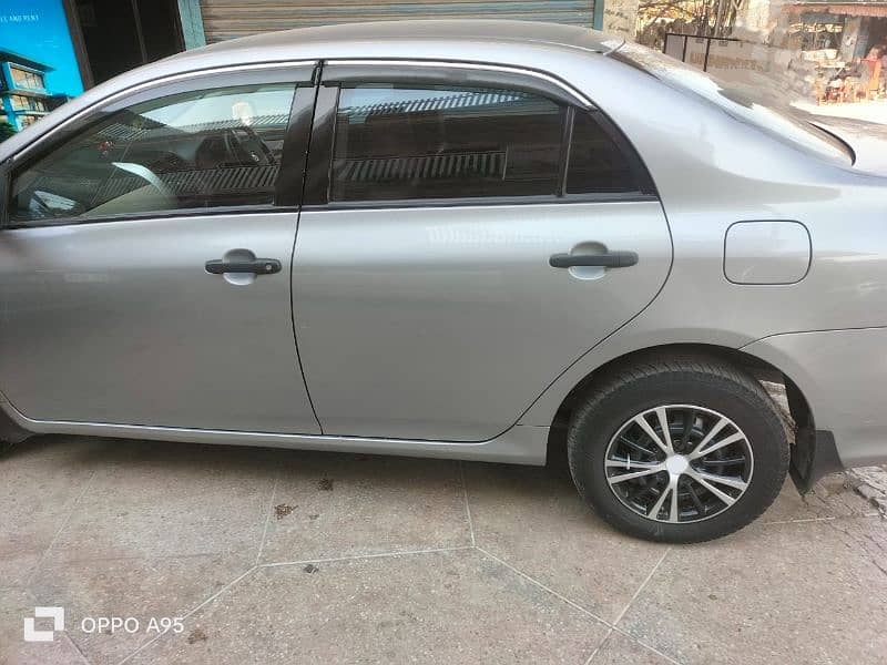 Toyota Corolla XLI 2013 Total Genuine 5