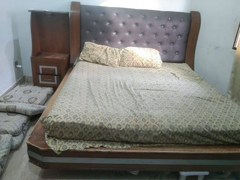 wooden bedset 1