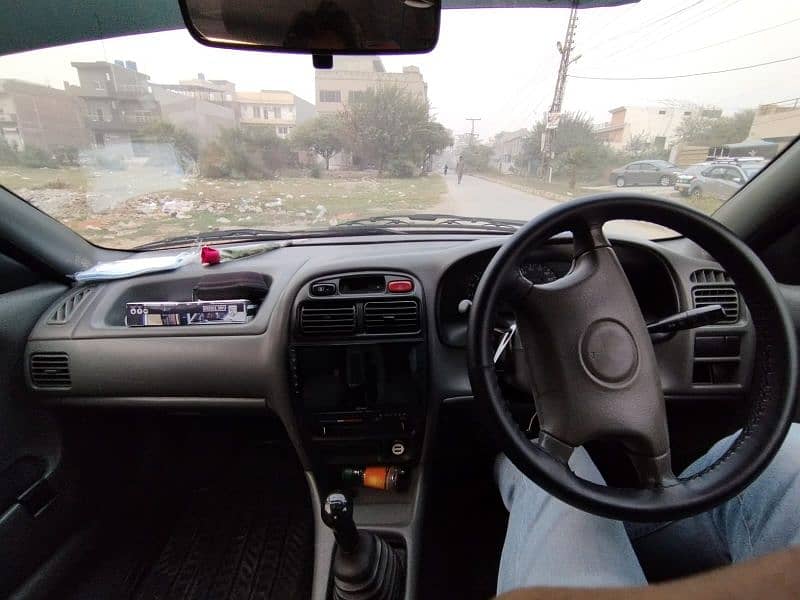 Suzuki Baleno 2004 10